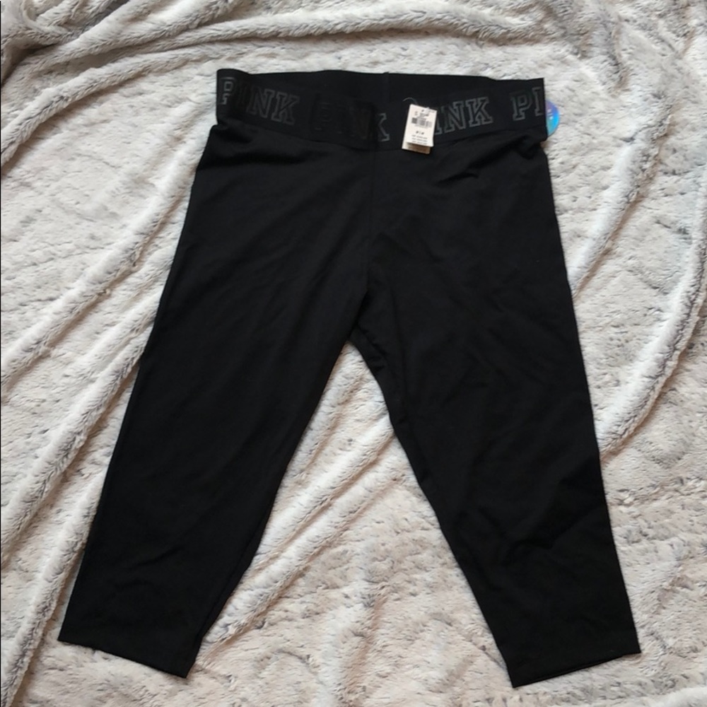 PINK Victoria’s Secret cropped leggings